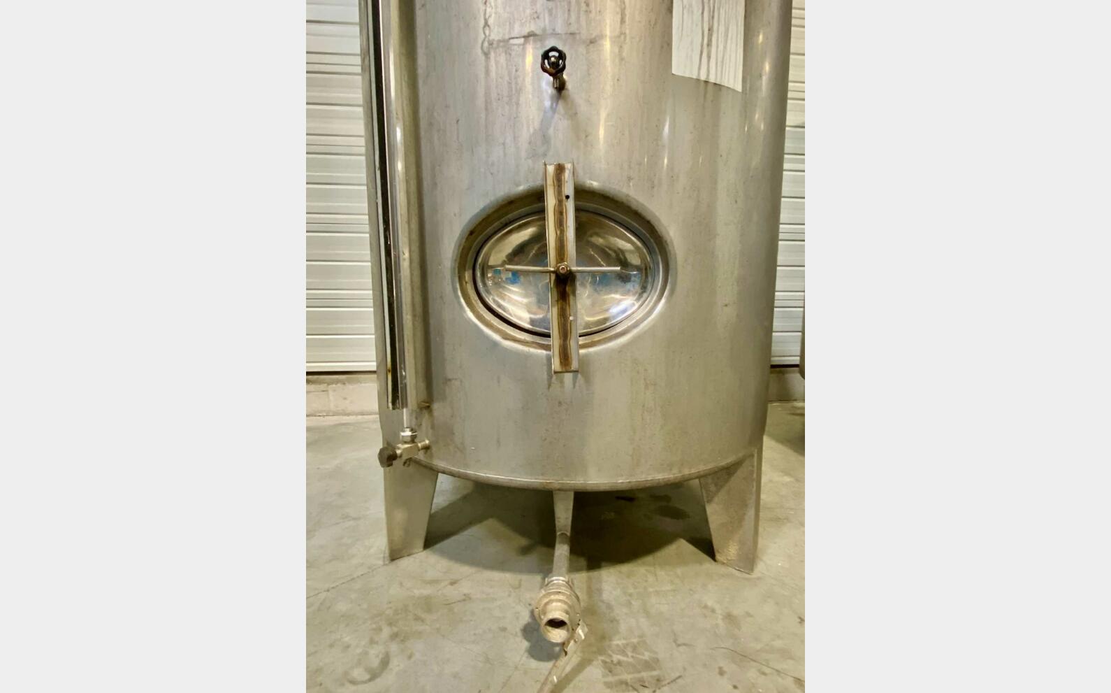 304 ss tank - Closed 25 HL (2,500 litres)