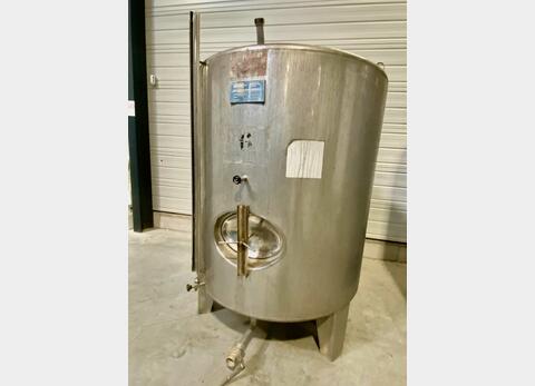 Cuve inox 304 - Ferm&eacute;e sur pieds 25 HL (2 500 litres) AZZINI