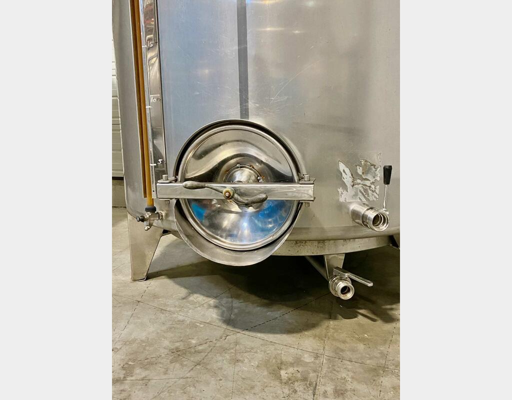 Cuve inox 304 - Fermée - Sur pieds