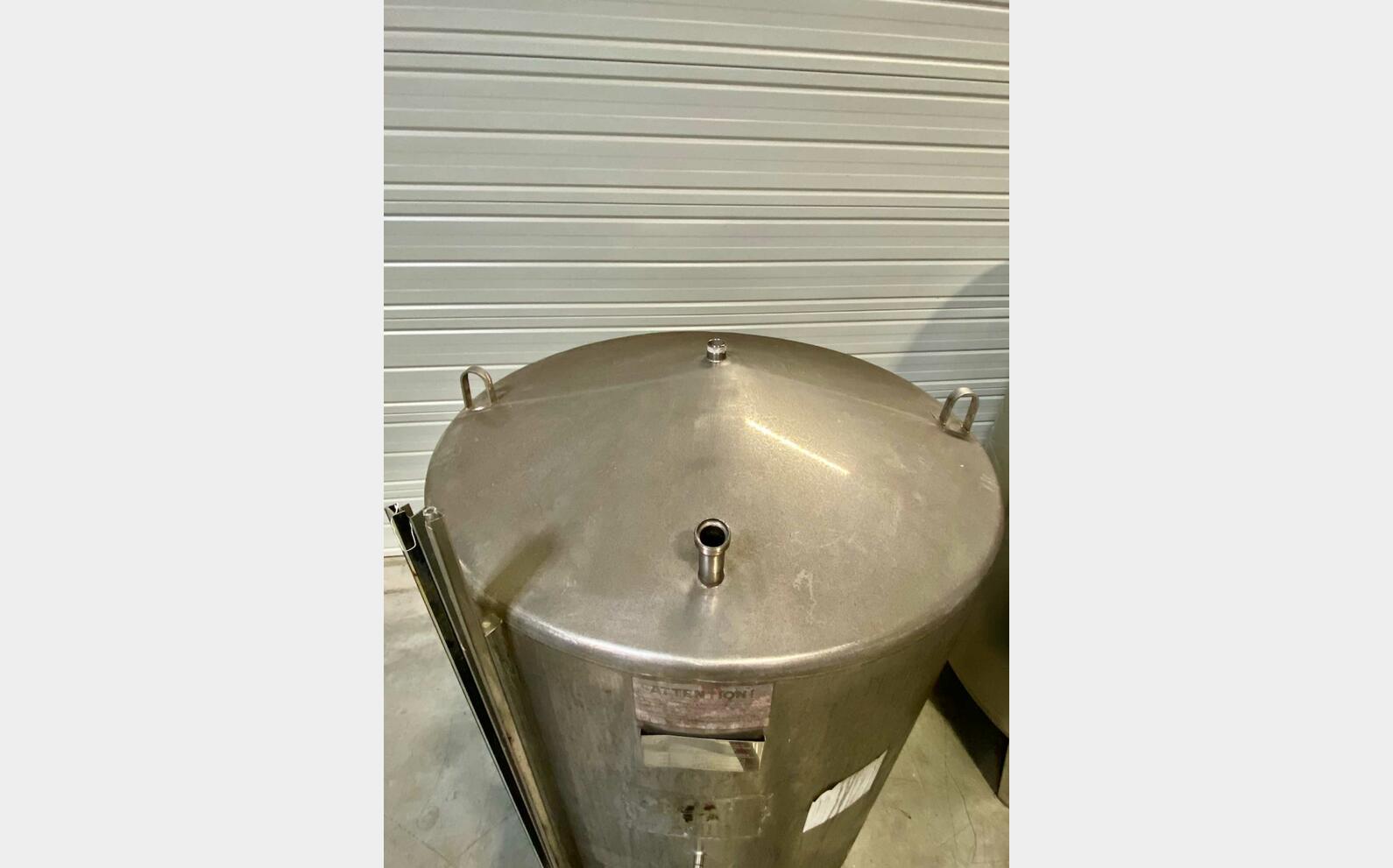 304 ss tank - Closed 25 HL (2,500 litres)
