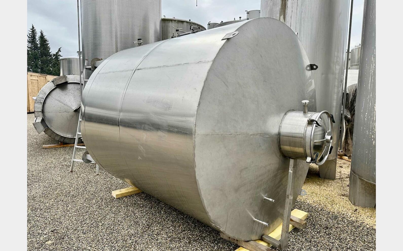 Cuve inox - Fond plat 110 HL (11 000 litres) SEDEM
