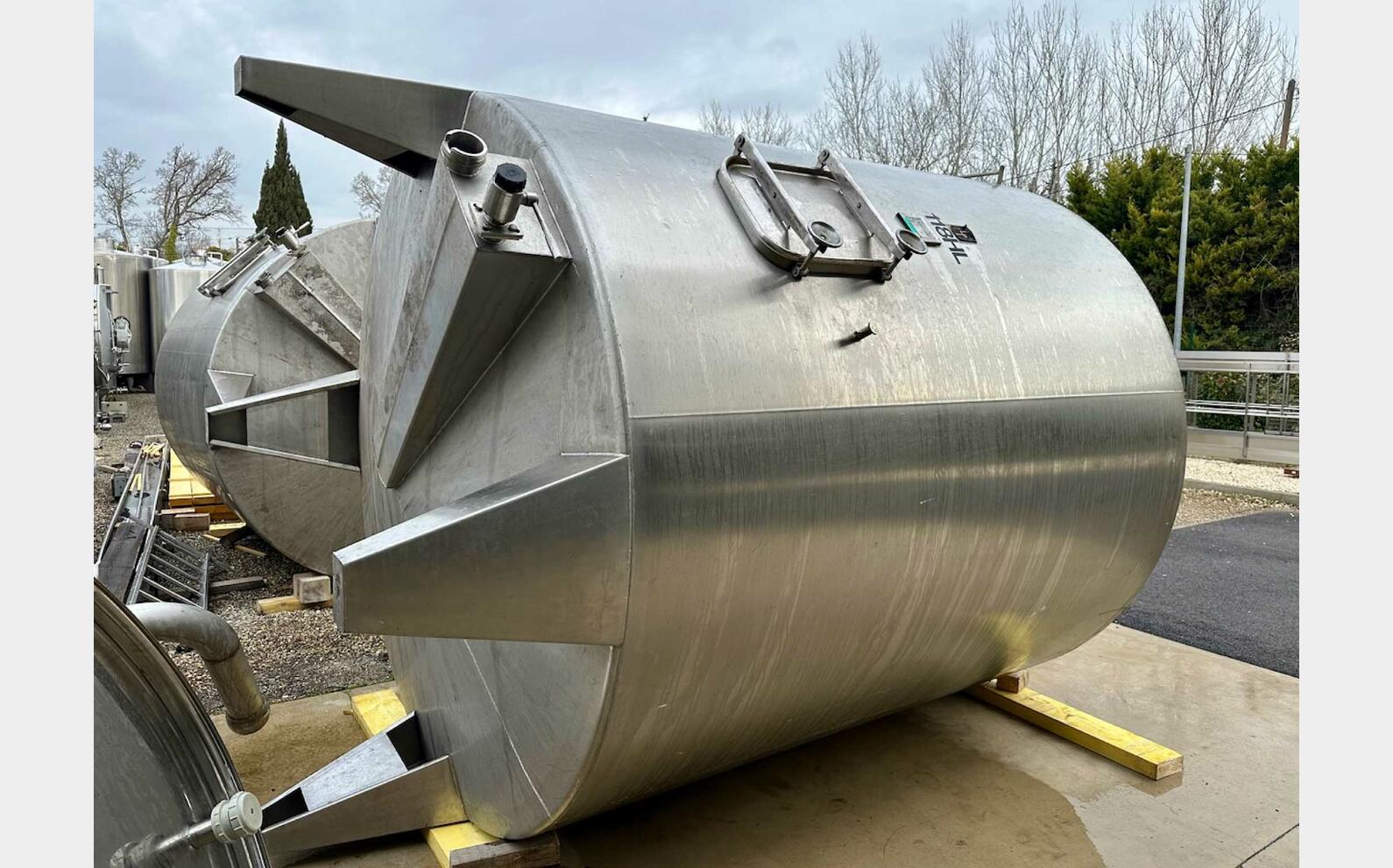 Cuve inox - Fond conique 118 HL (11 800 litres) LEJEUNE