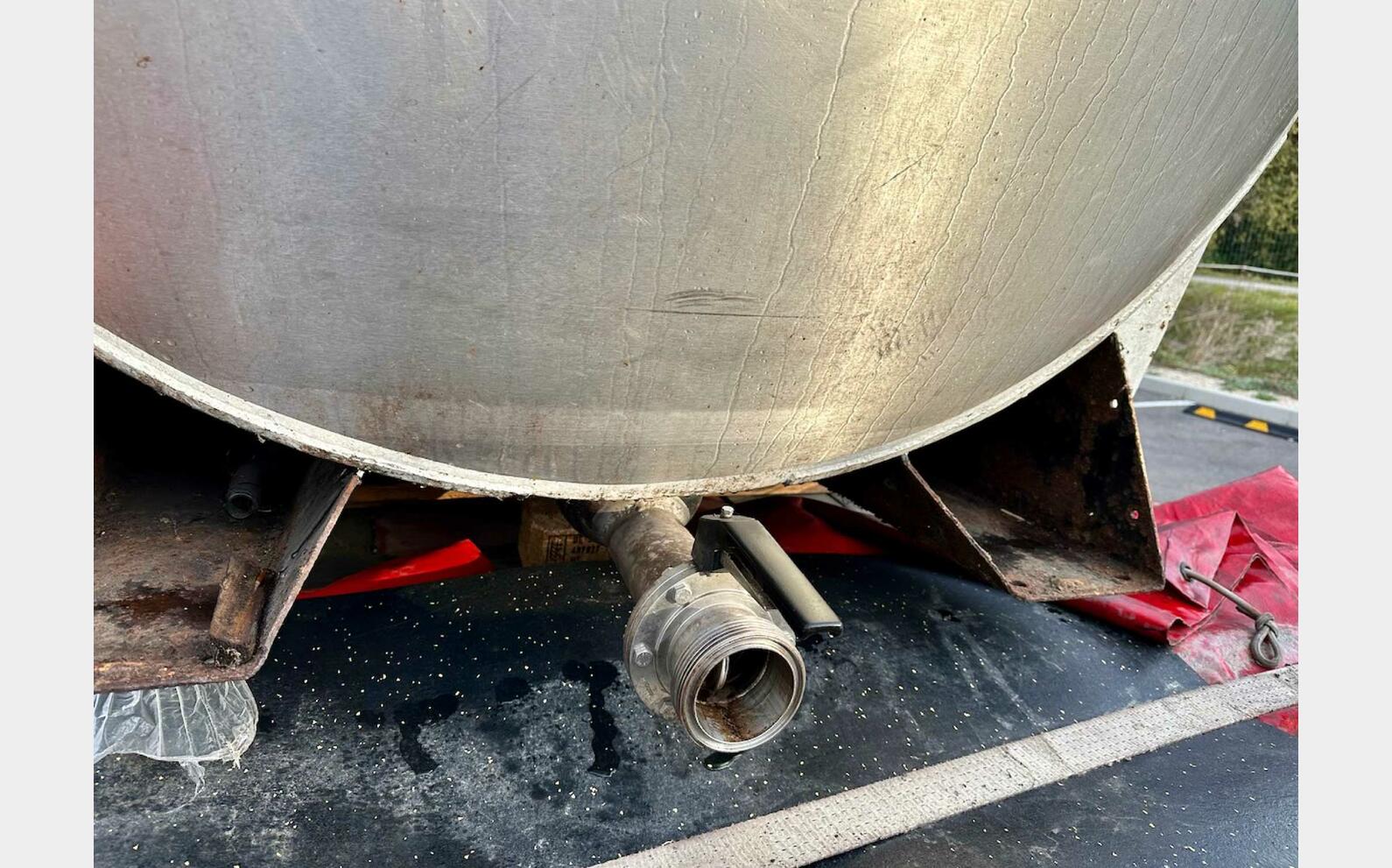 Ss tank - Horizontal 77 HL (7,700 litres)