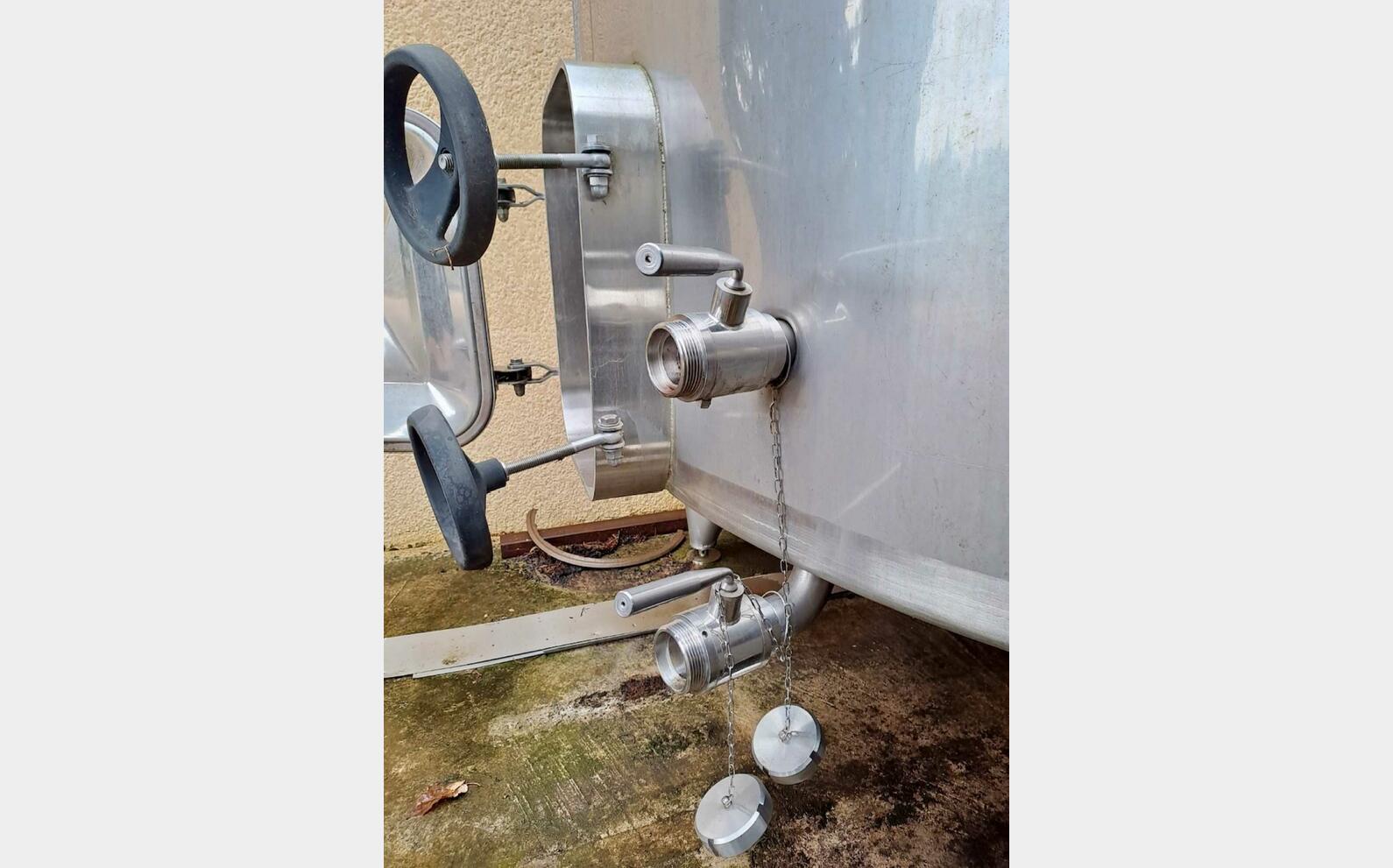 Cuve inox - Fond plat 100 HL (10 000 litres) FRACCHIOLLA