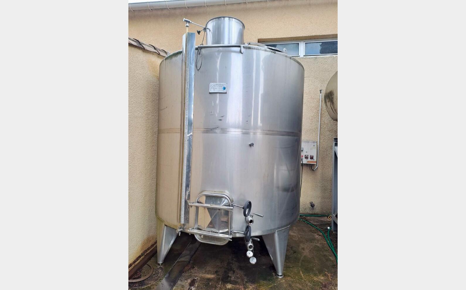 Ss tank - Flat bottom 100 HL (10,000 litres) FRACCHIOLLA