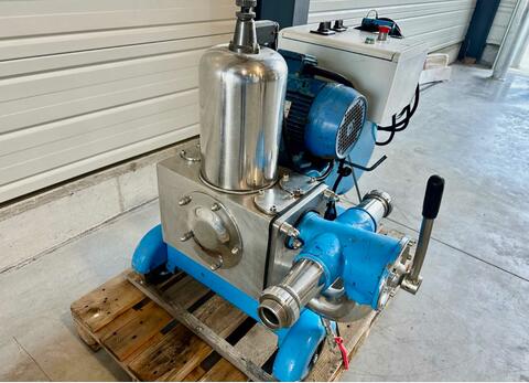 Stainless steel piston pump