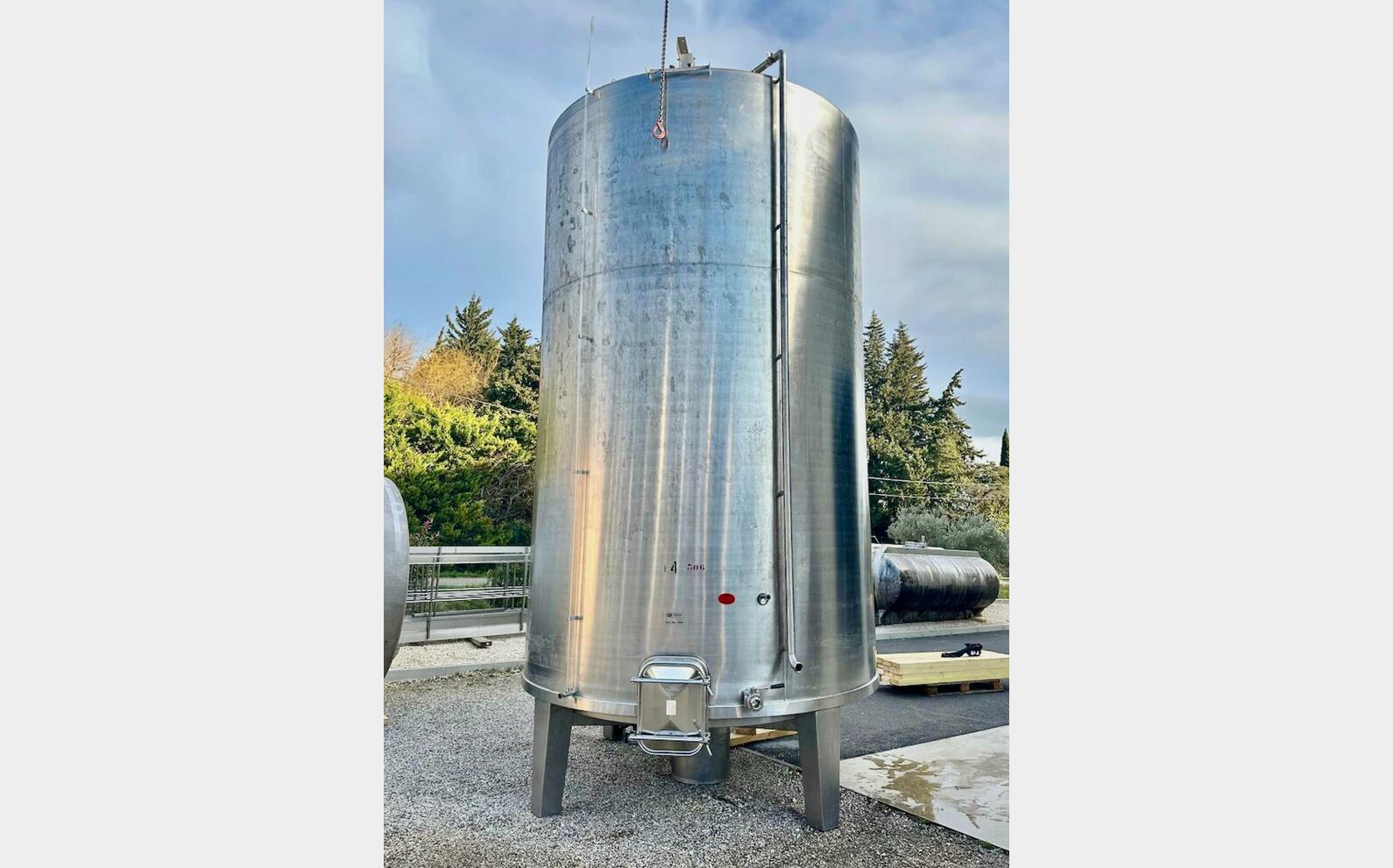 Cuve inox - Fond conique 300 HL (30 000 litres) LAGOUARDE