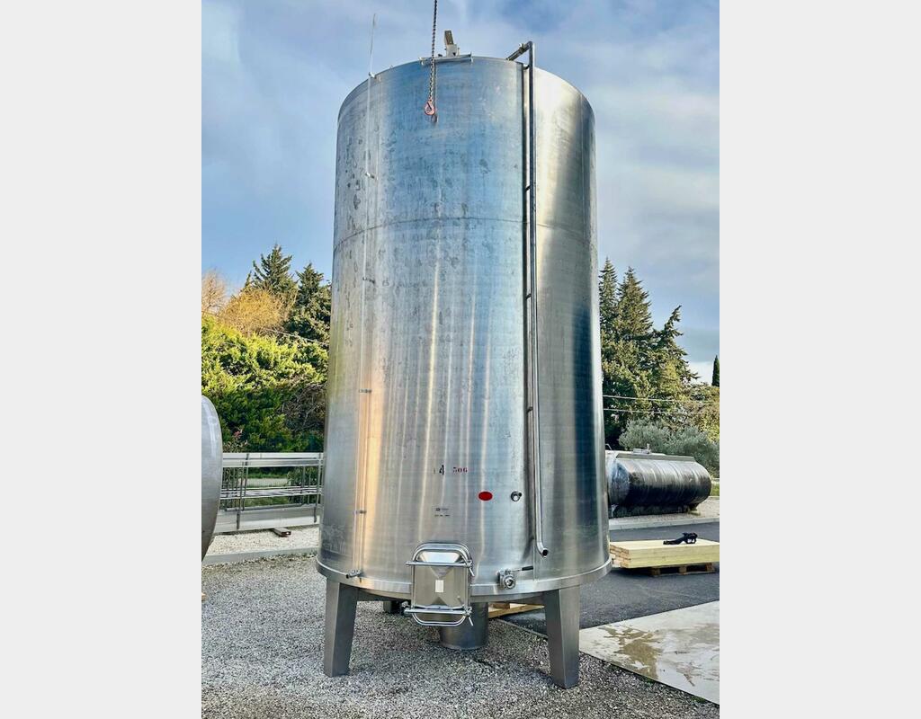 Cuve inox - Fond conique 300 HL (30 000 litres) LAGOUARDE