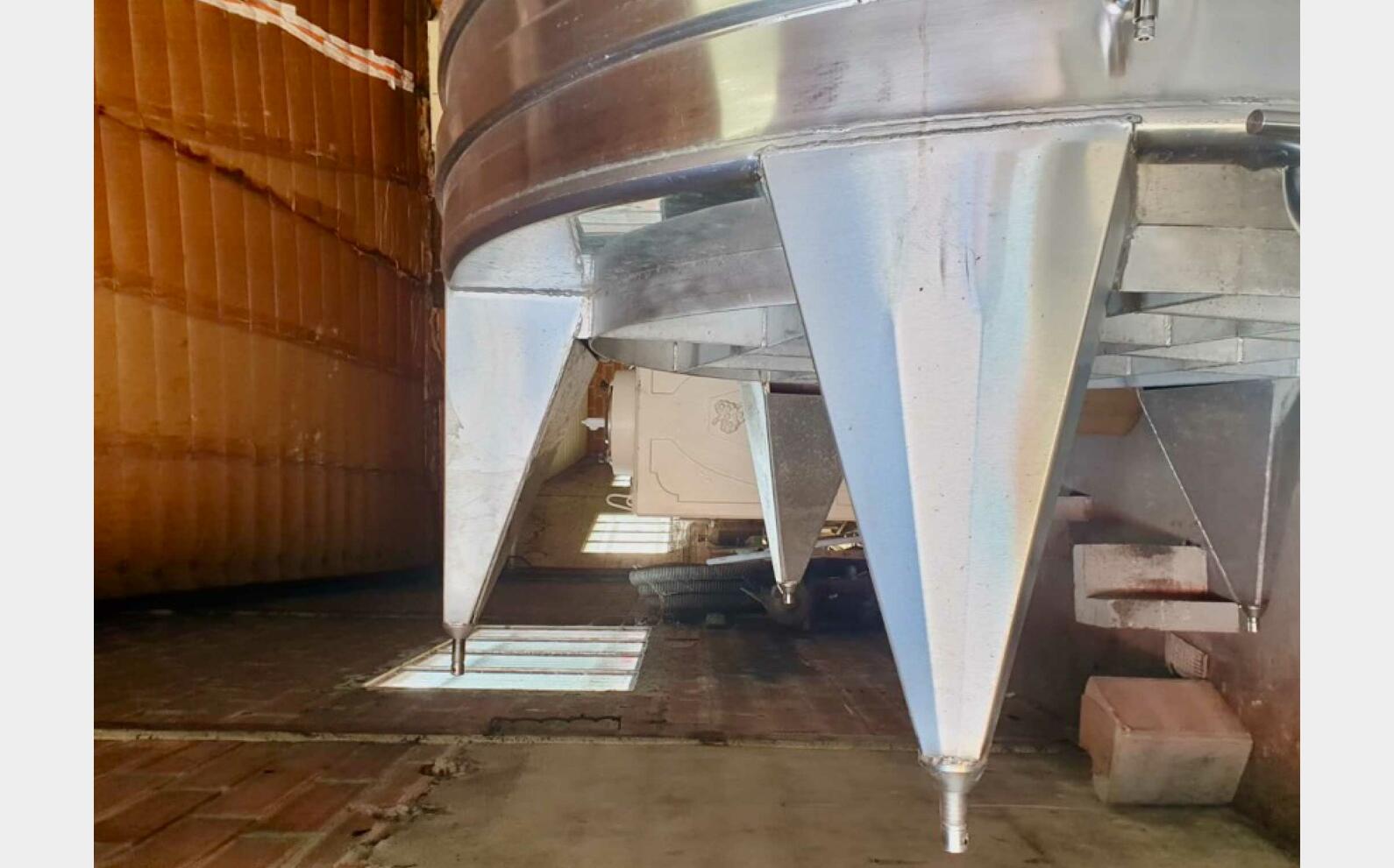 304 ss tank - Cooling coil 100 HL (10,000 litres)