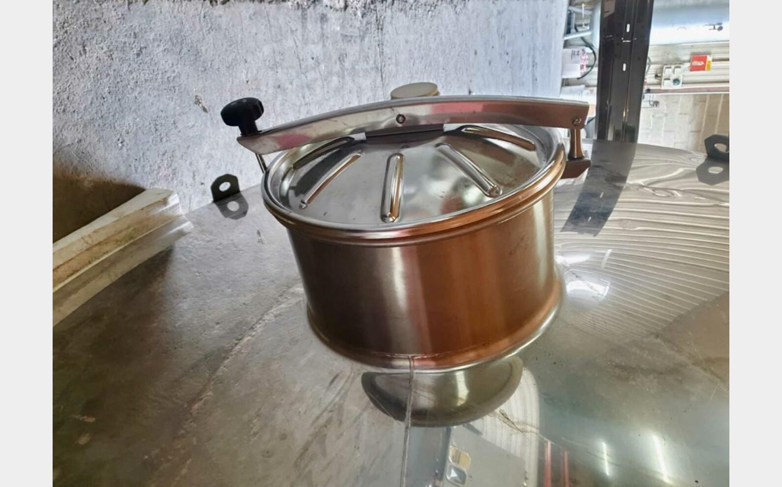 Cuve inox 304 - Serpentin de froid 100 HL (10 000 litres)