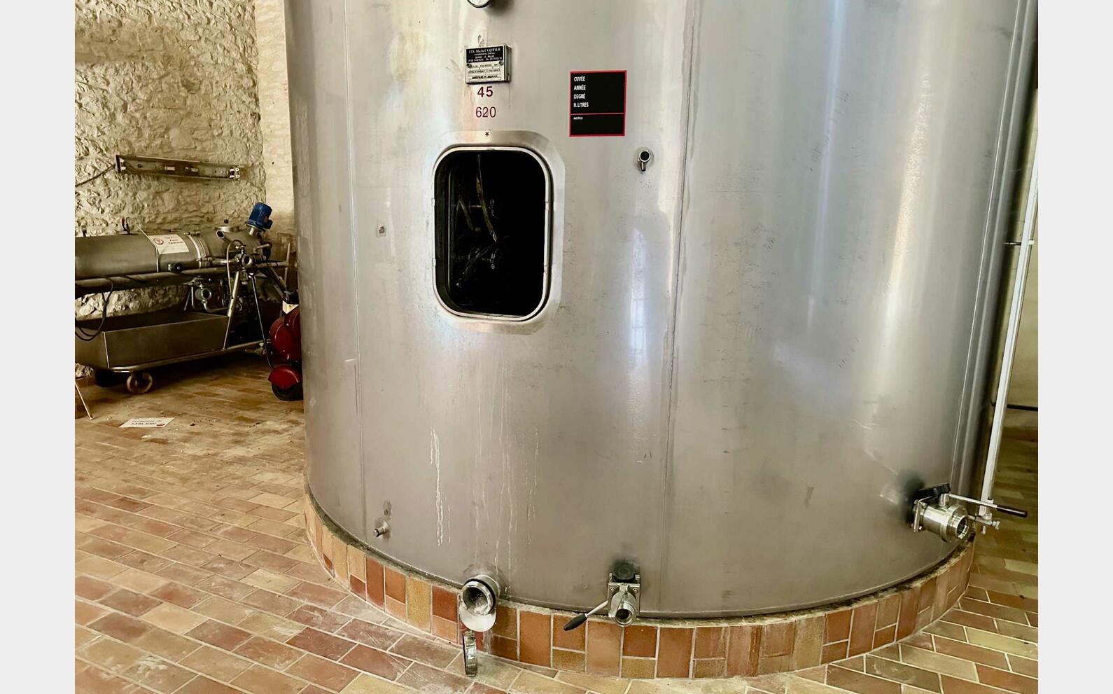 Cuve inox 304 - Ferm&eacute;e 620 HL (62 000 litres) VAUTIER