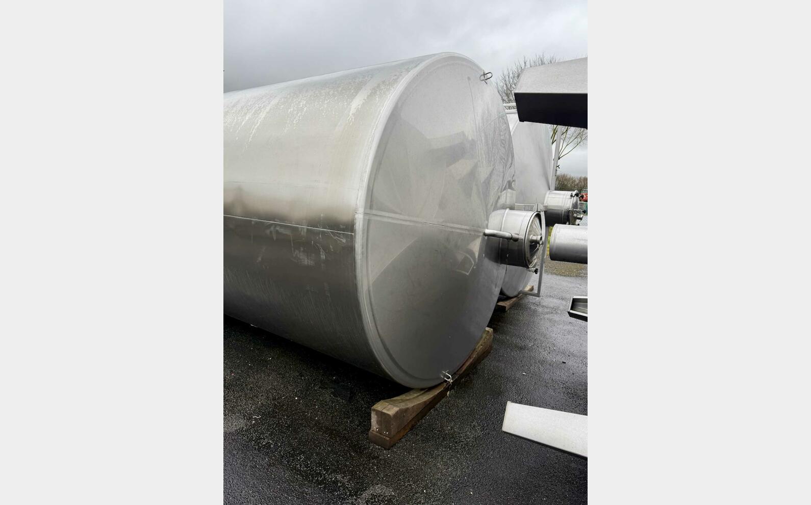 304 ss tank - Closed 250 HL (25,000 litres)