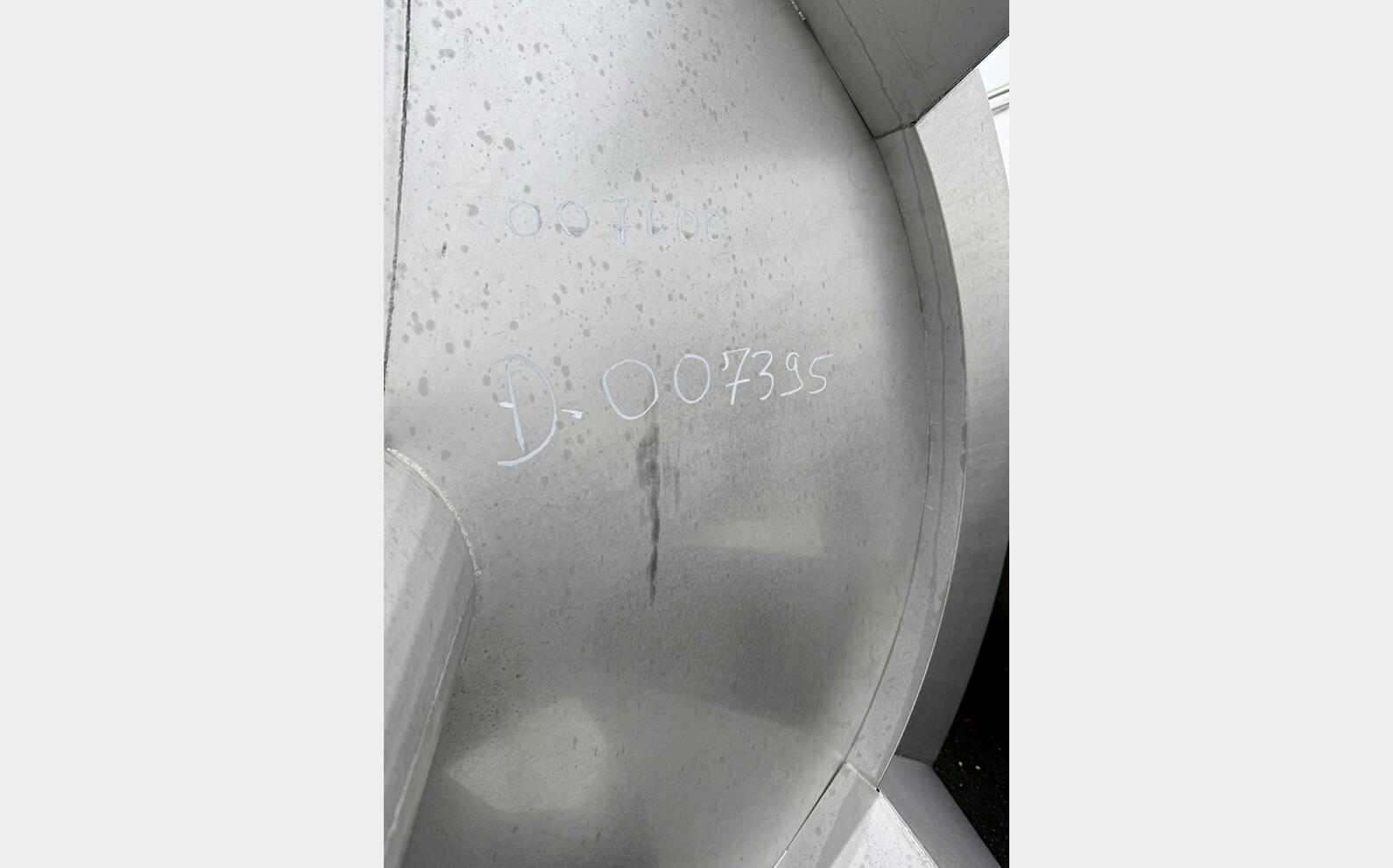Cuve inox 304 - Fond plat 185 HL (18 500 litres) CHALVIGNAC