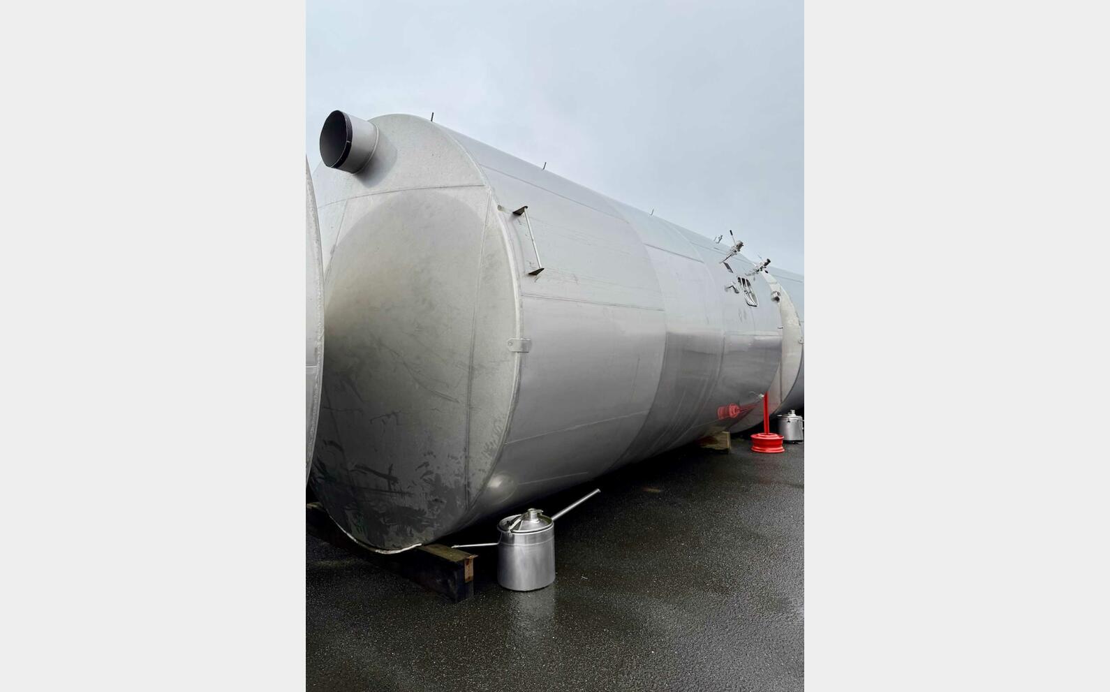 304 ss tank - Closed 620 HL (62 000 litres) VAUTIER