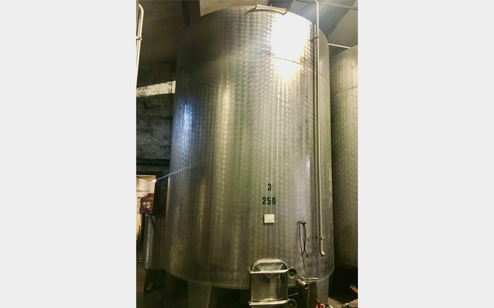 304 ss tank - Closed 250 HL (25,000 litres)