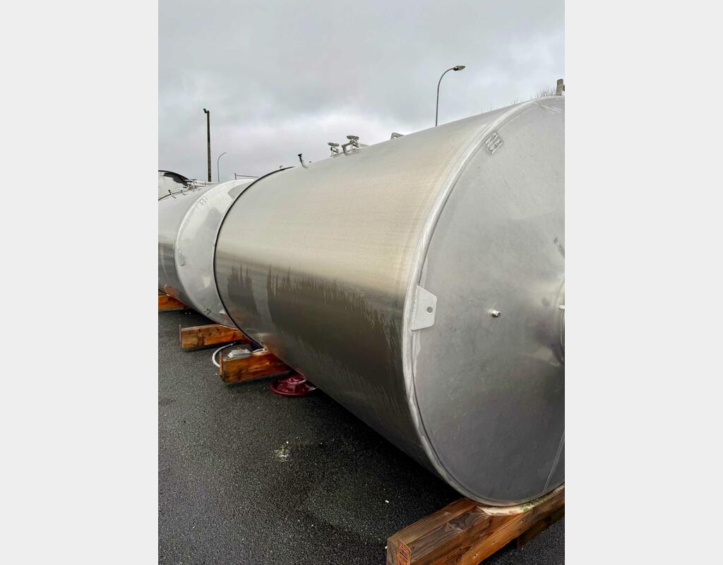 Ss tank - Flat sloping bottom 107 HL (10,700 litres) 