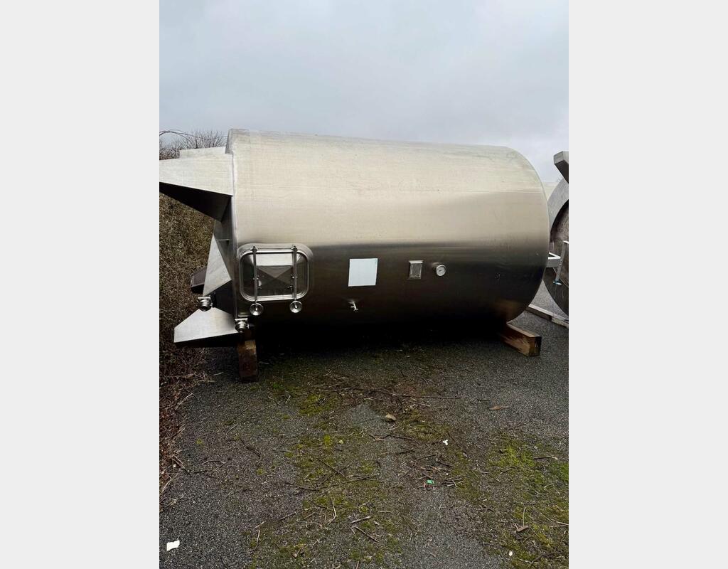 304 ss tank - Enclosed 125 HL (12,500 litres)
