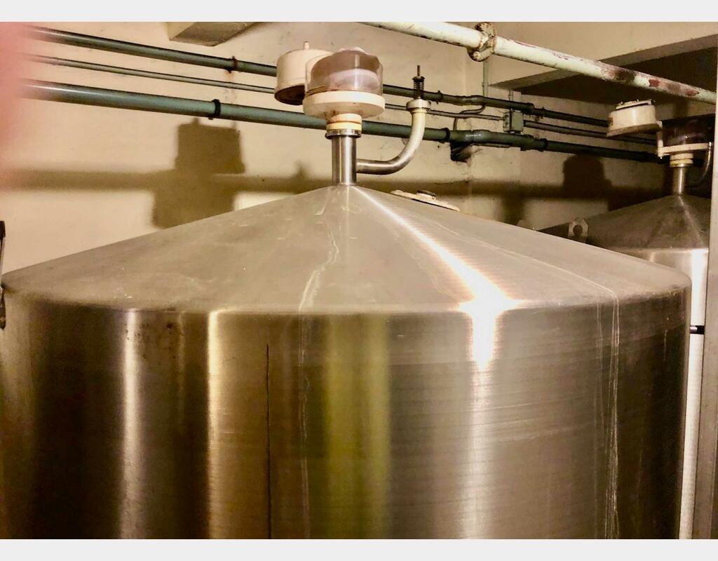 316L stainless steel tank - Vertical cylindrical - Flat bottom on feet