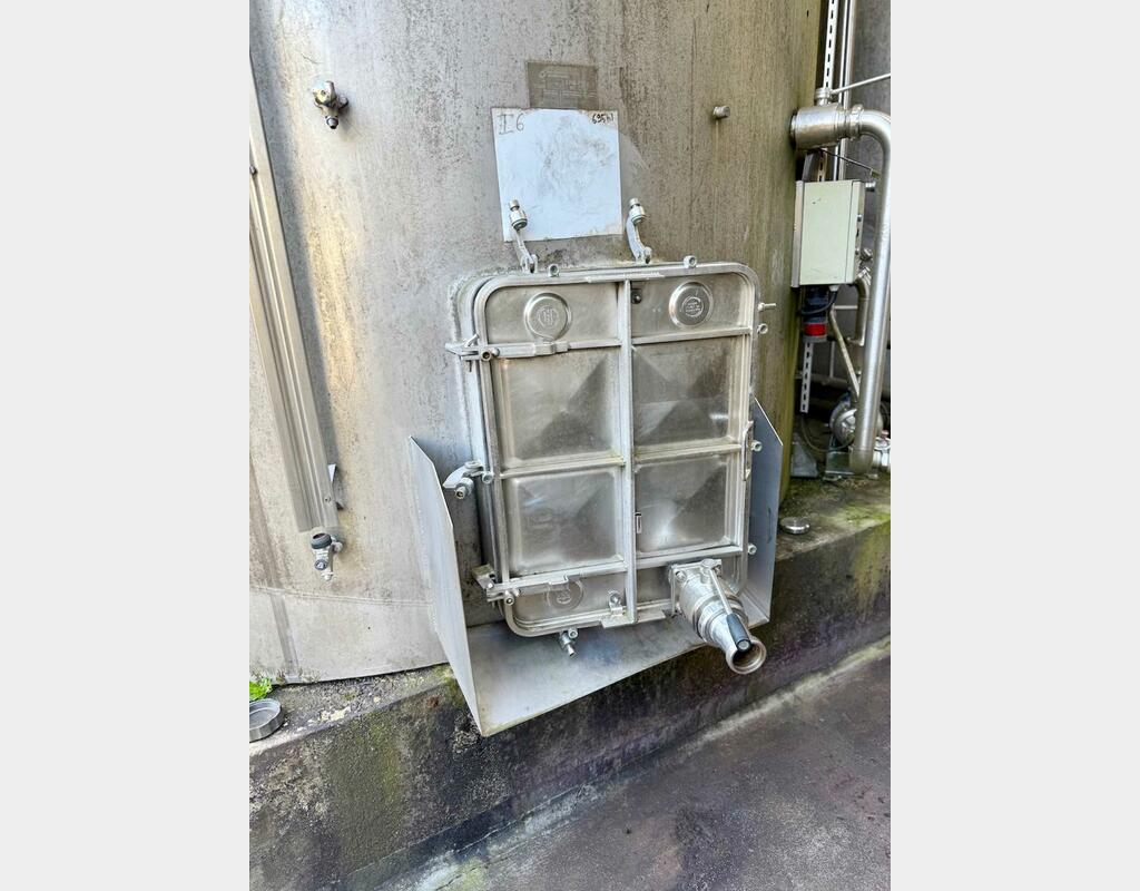 Cuve inox - Fond cuillère sur jupe - Stockage