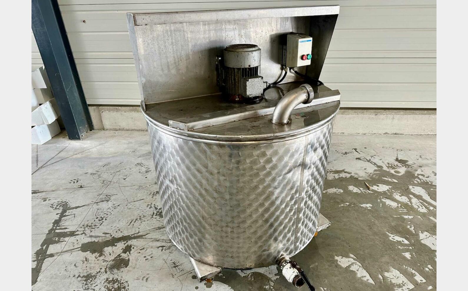 Cuve inox 304 - Agit&eacute;e 500 litres