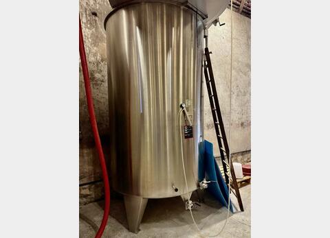 Stainless steel tank with floating cap - Storage