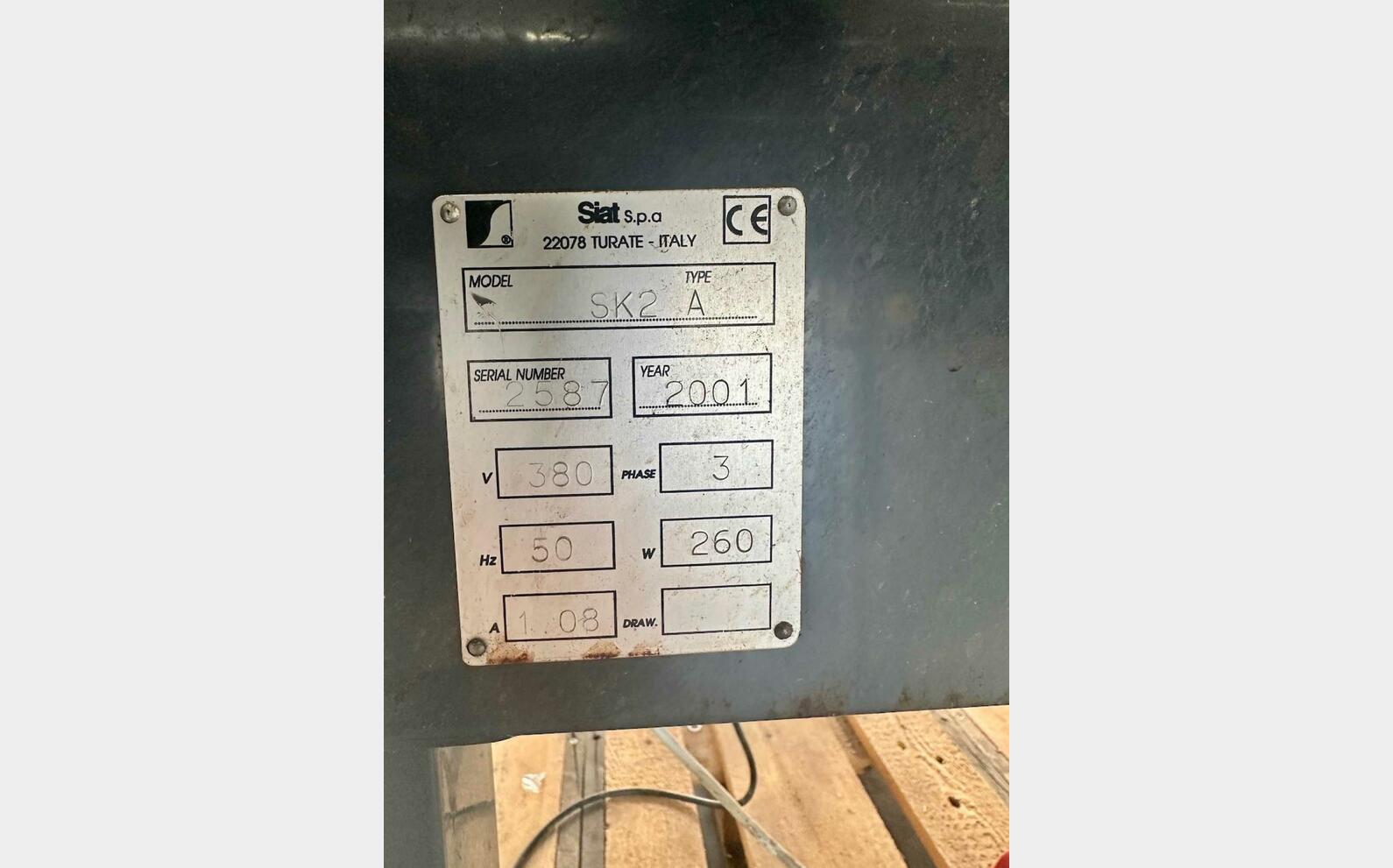 Semi-automatic carton sealer SIAT