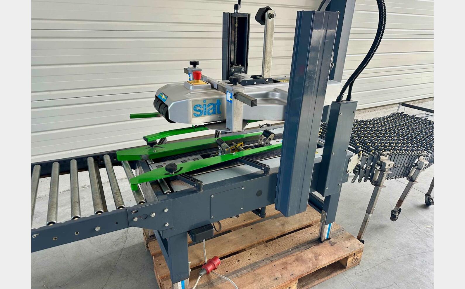 Fermeuse carton semi automatique SIAT