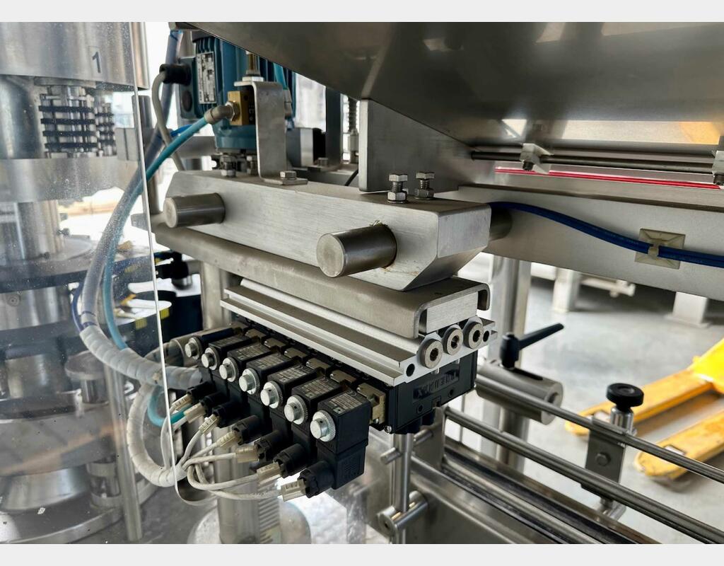 Capping machine type 4264D - For complex and tin capsules