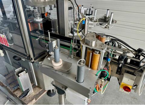 Self-adhesive labeller - 3 stations 3000 Bt/h CAVAGNINO and GATTI