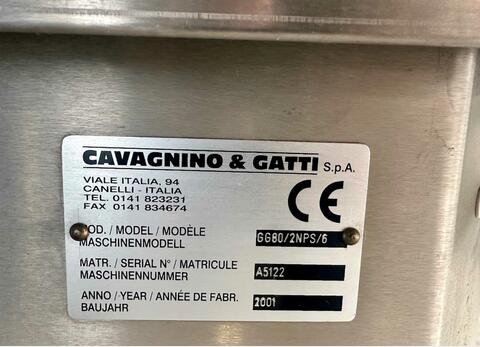 Etiqueteuse autocollante - 3 postes 3000 Bt/h CAVAGNINO & GATTI