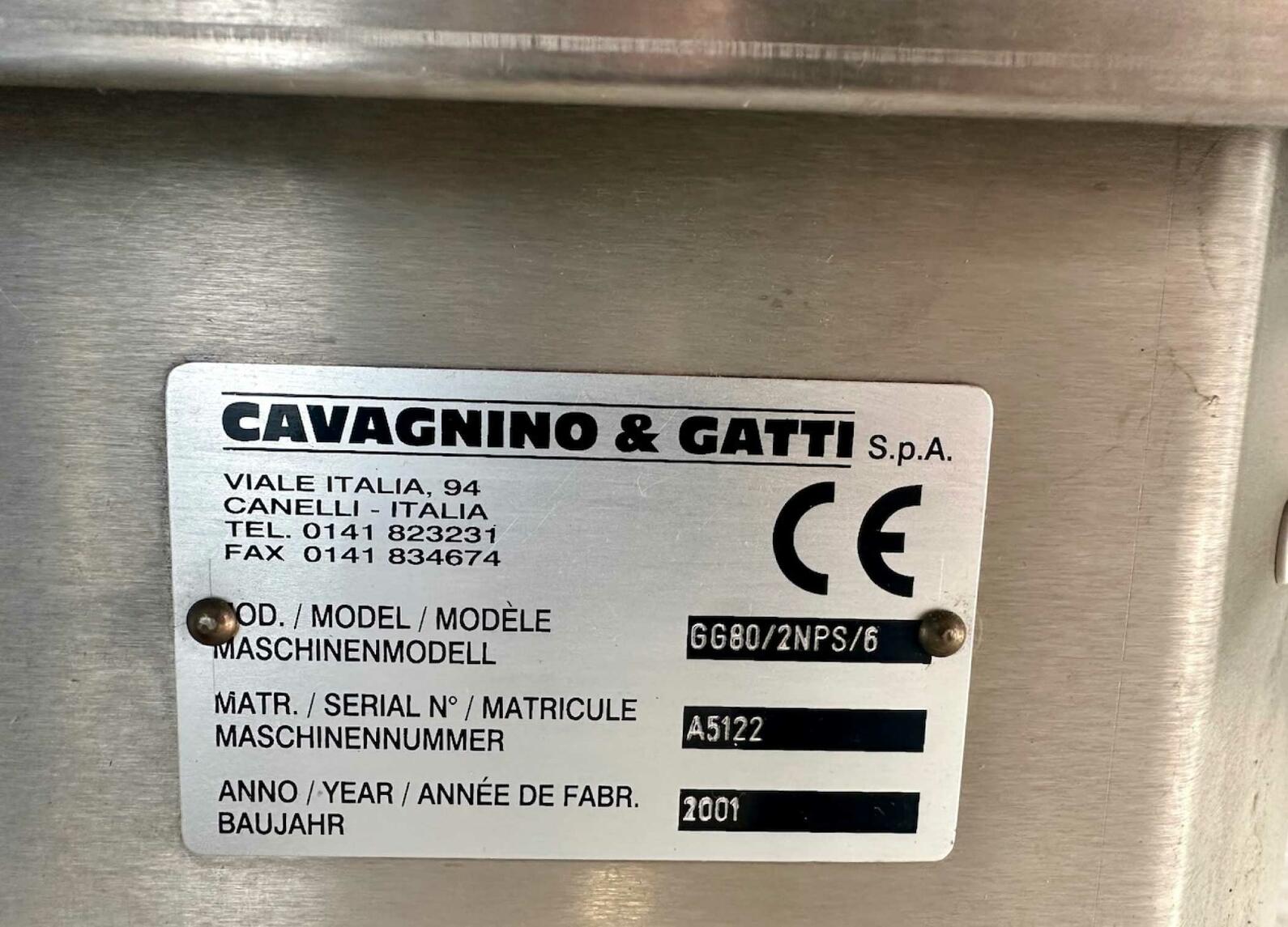 Etiqueteuse autocollante - 3 postes 3000 Bt/h CAVAGNINO & GATTI