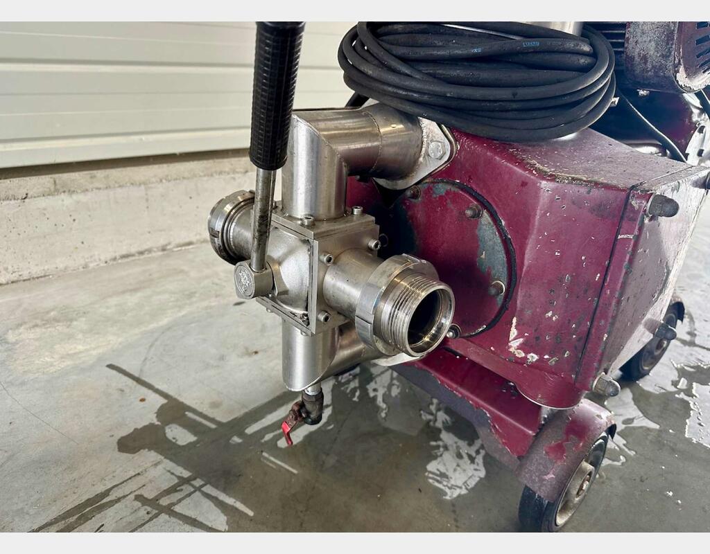Stainless steel piston pump