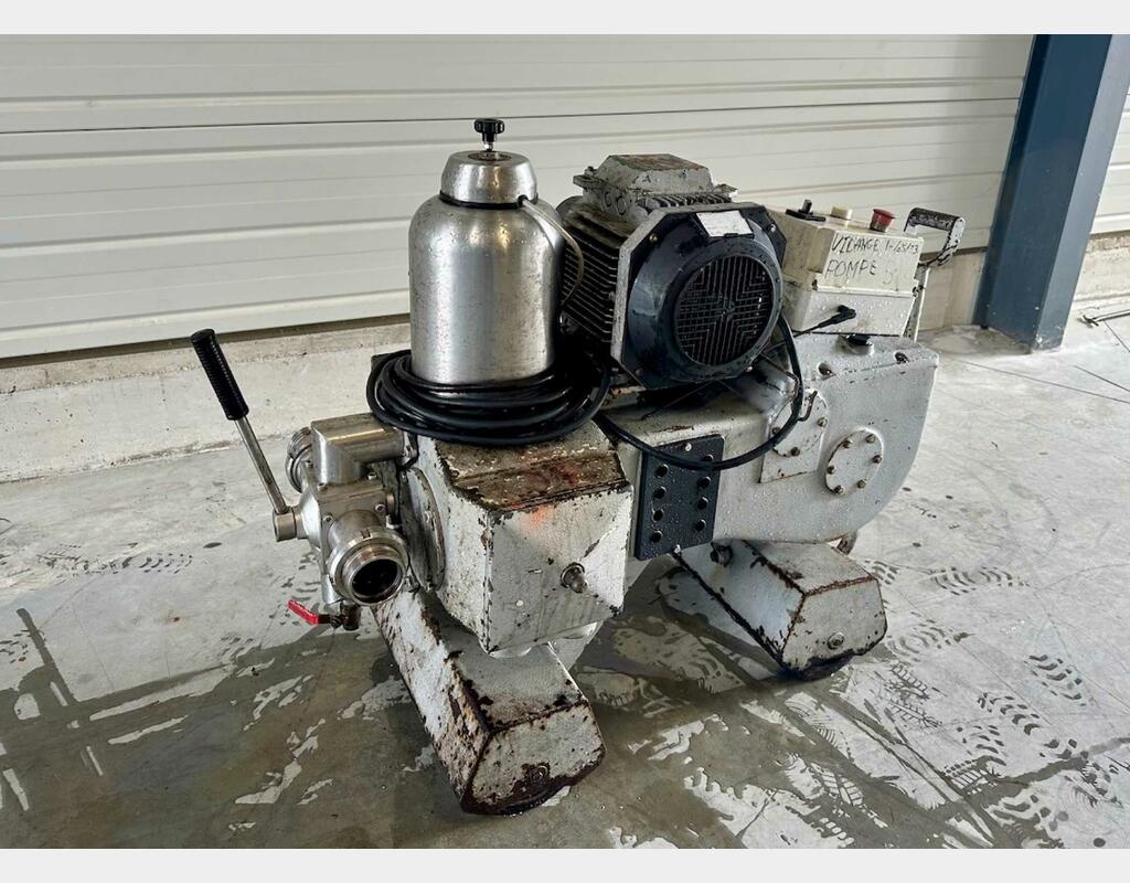 Stainless steel piston pump
