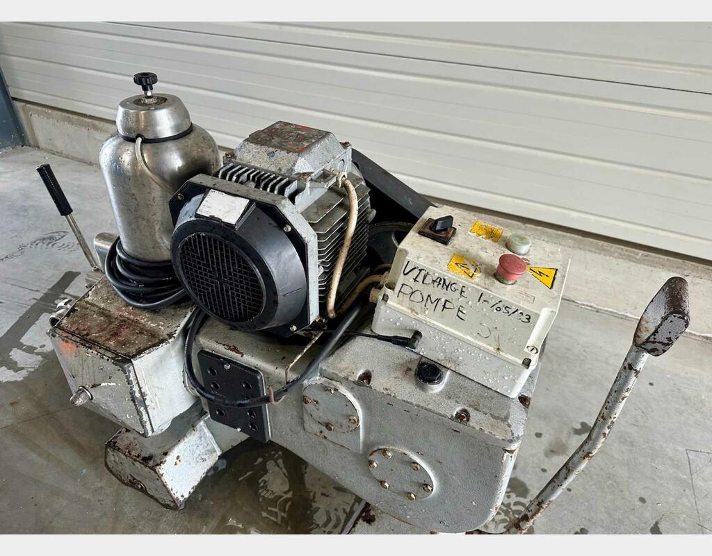 Stainless steel piston pump