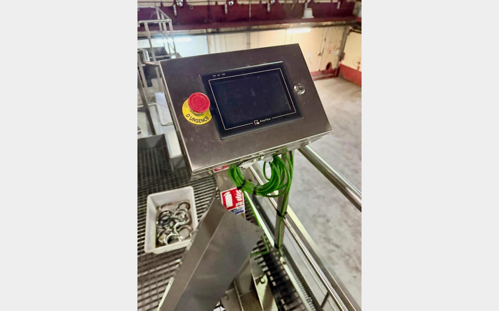 Pneumatic press - PN240 240 HL (24,000 litres) PERA