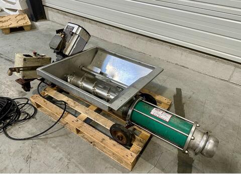 Eccentric rotor pump