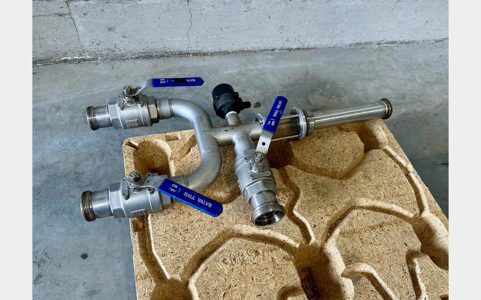 Set of 66 316 ss ball valves SFERACO