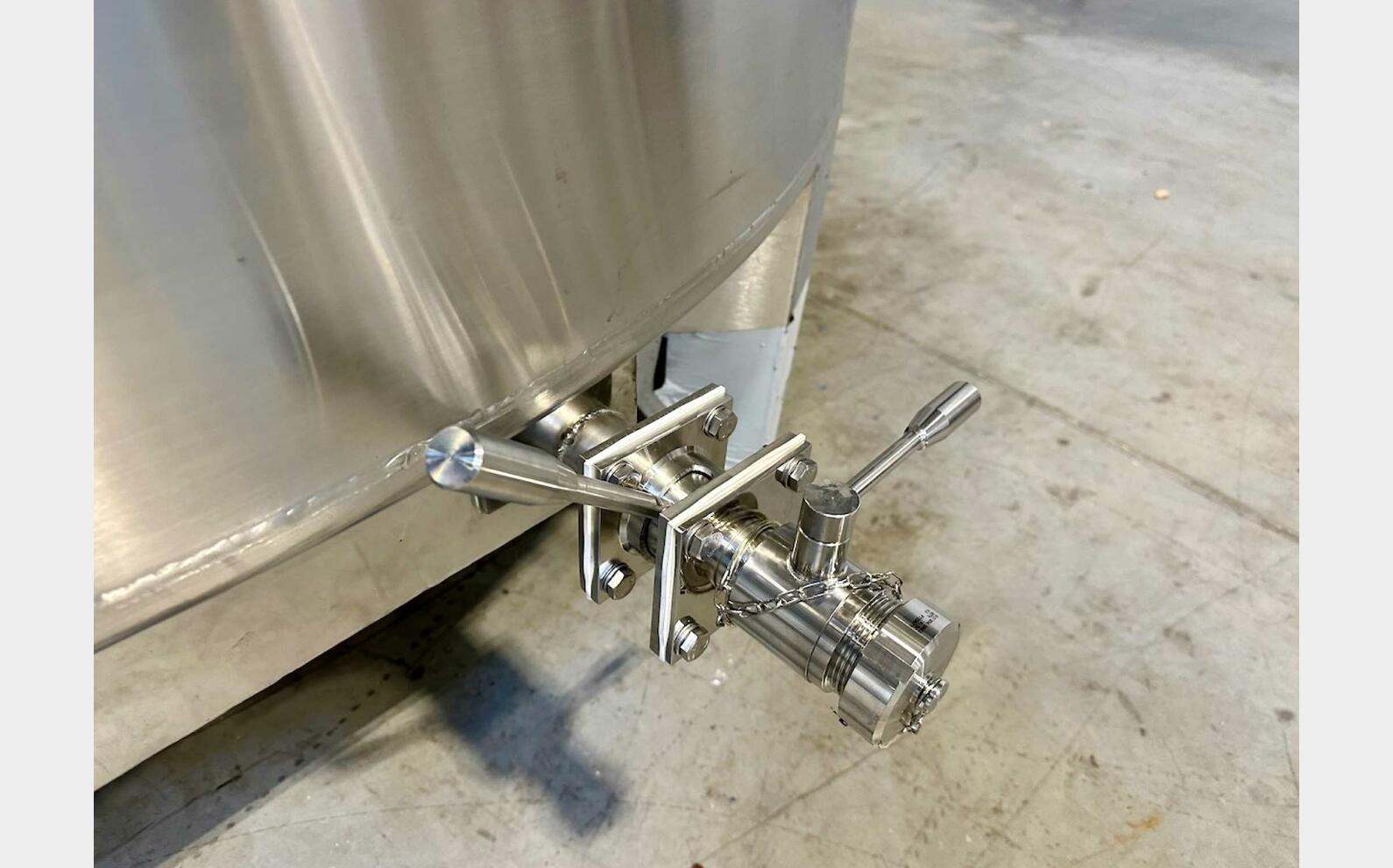 Cuve inox 316L - Circuit serpentin 81.17 HL (8 117 litres) ARSILAC