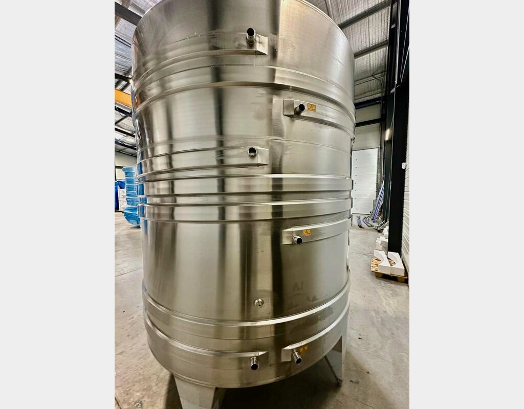Cuve inox 316L - Circuit serpentin - Fond plat incliné - Fermée