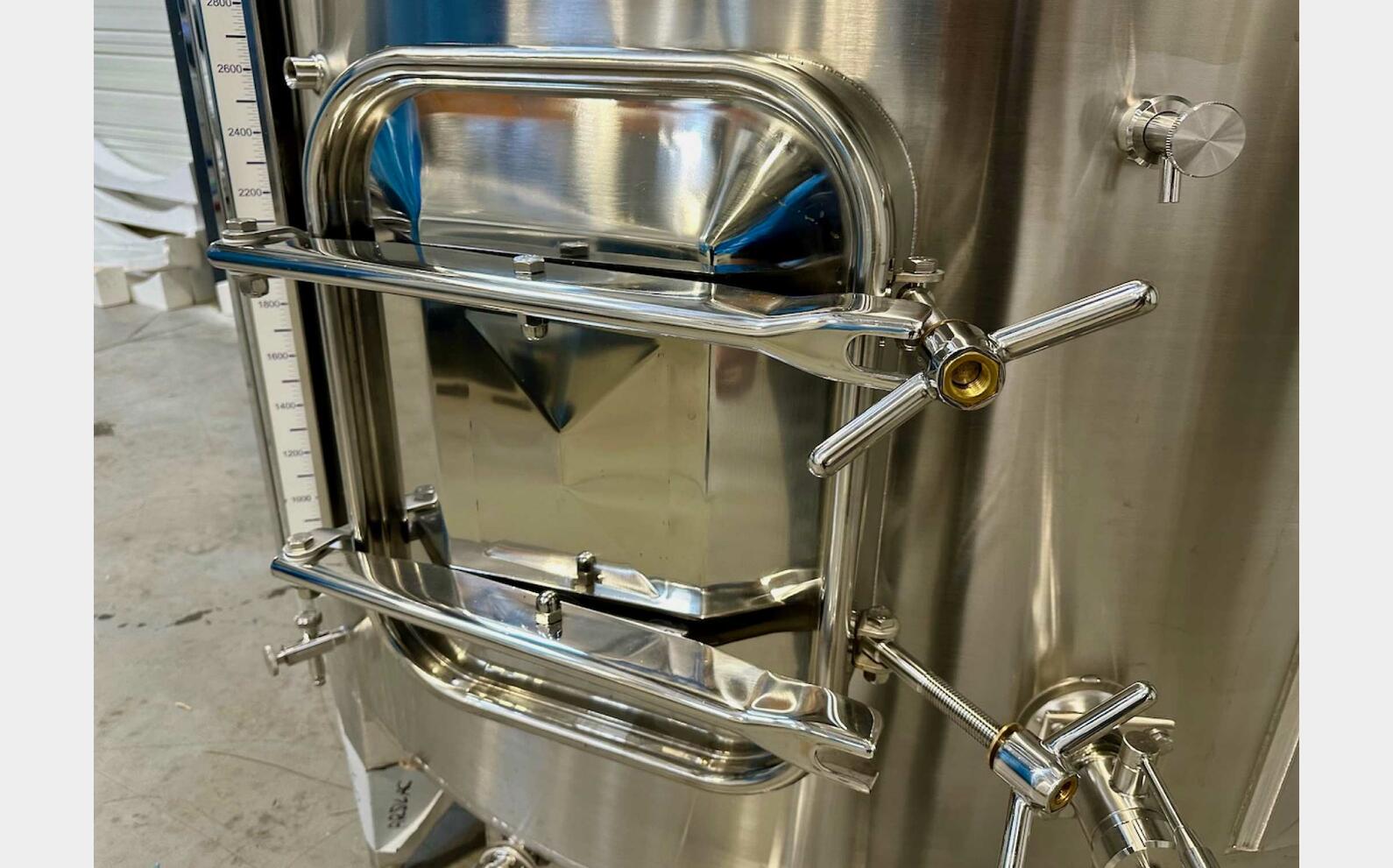 Cuve inox 316L - Circuit serpentin 81.17 HL (8 117 litres) ARSILAC