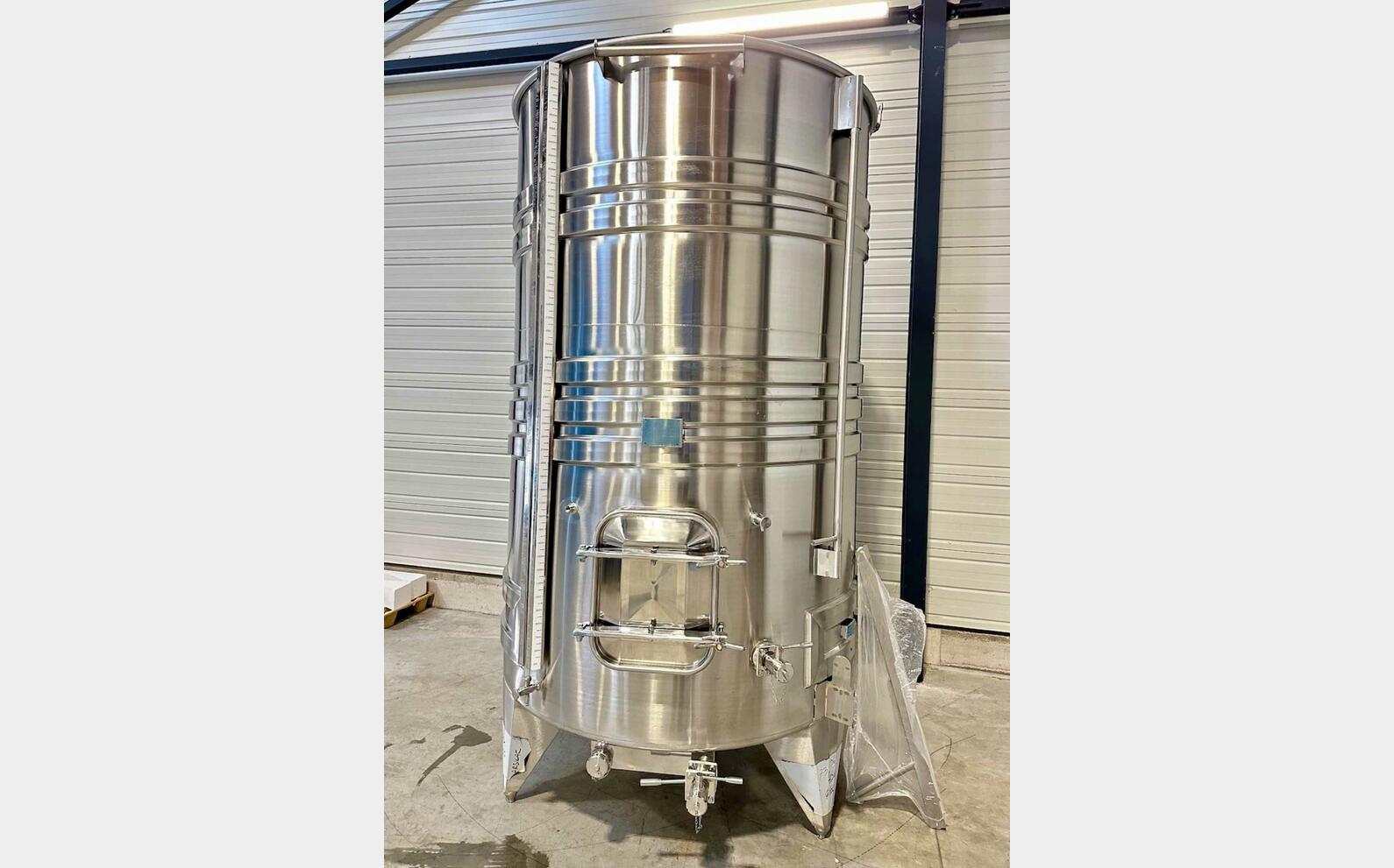 Cuve inox 316L - Circuit serpentin 48.8 HL (4 880 litres) ARSILAC