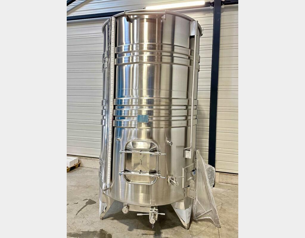 Cuve inox 316L - Circuit serpentin - Fond plat incliné - Chapeau flottant
