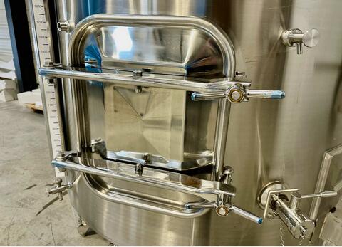 Cuve inox 316L - Circuit serpentin - Fond plat incliné - Chapeau flottant