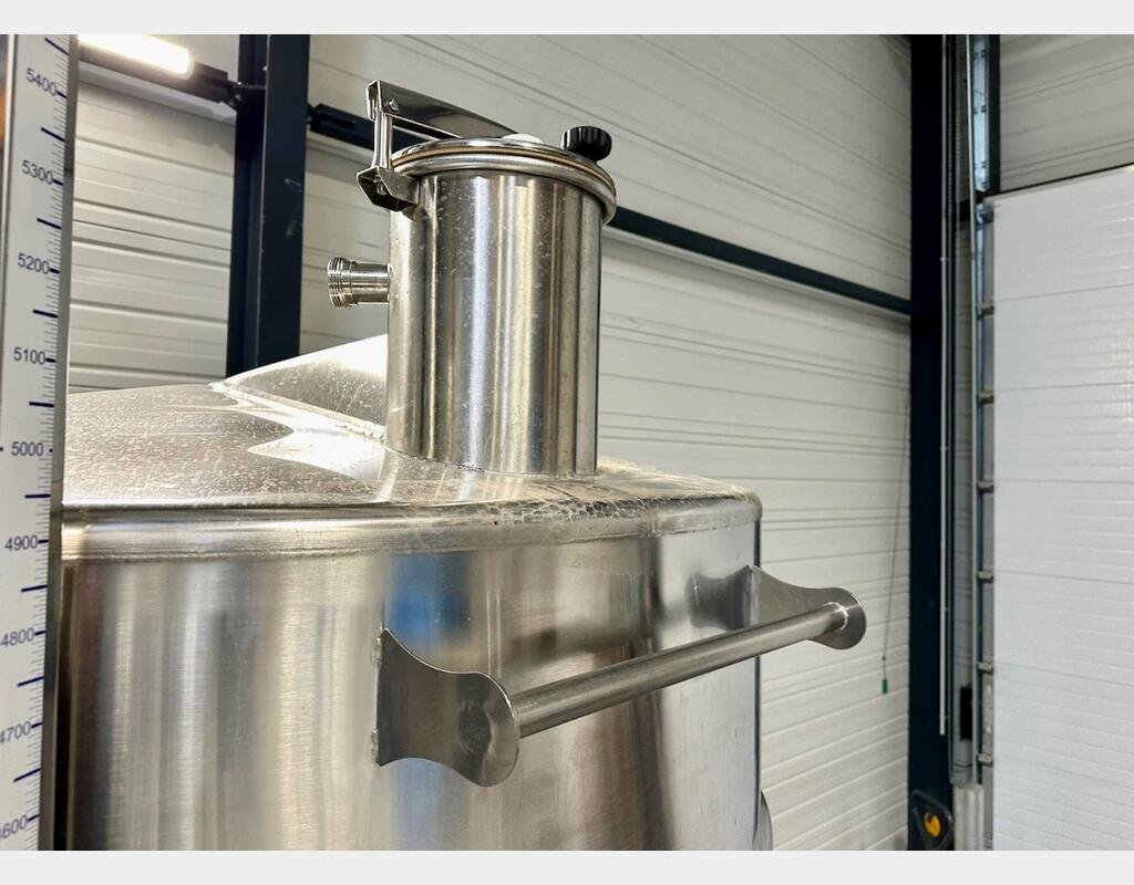 Cuve inox 316L - Circuit serpentin - Fond plat incliné - Fermée