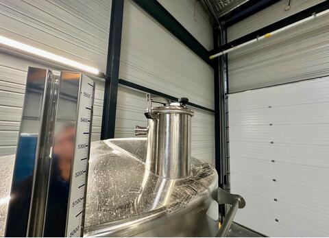 Cuve inox 316L - Circuit serpentin - Fond plat incliné - Fermée