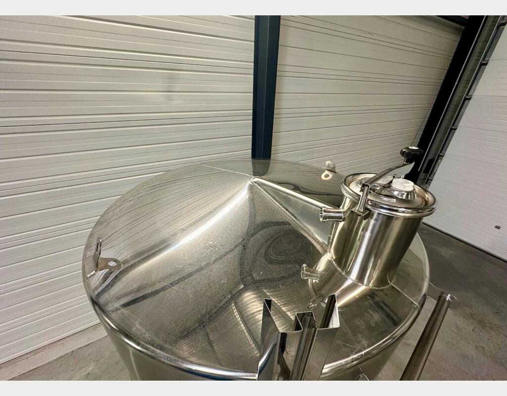 Cuve inox 316L - Circuit serpentin - Fond plat incliné - Fermée