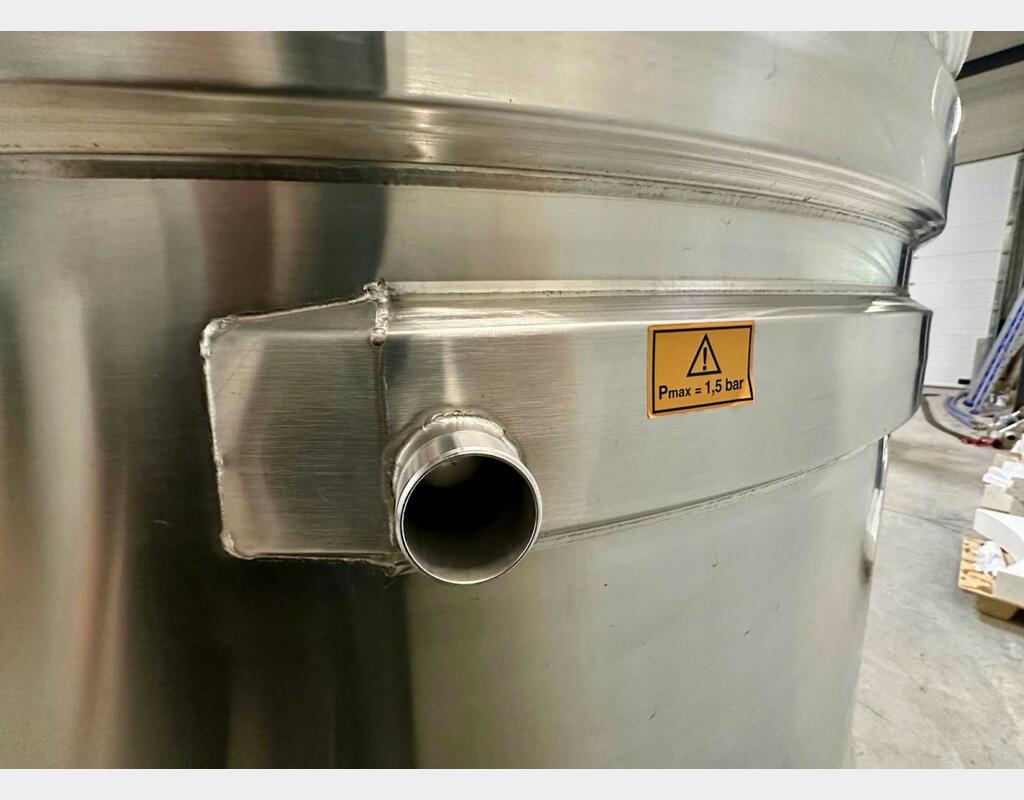 Cuve inox 316L - Circuit serpentin - Fond plat incliné - Fermée