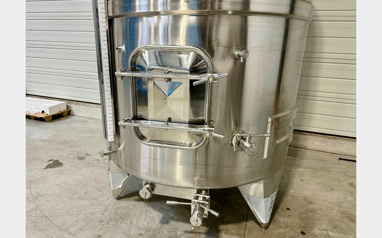 316L ss tank - Coil circuit 52.05 HL (5 205 litres) ARSILAC