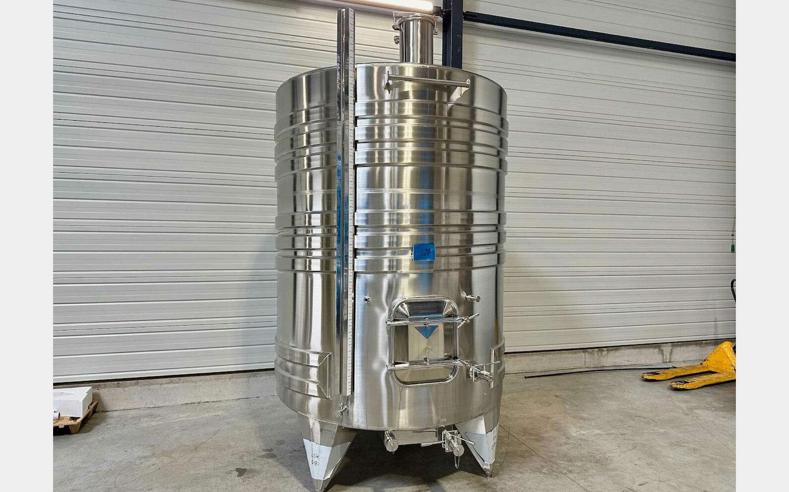 316L ss tank - Coil circuit 59.56 HL (5,956 litres) ARSILAC