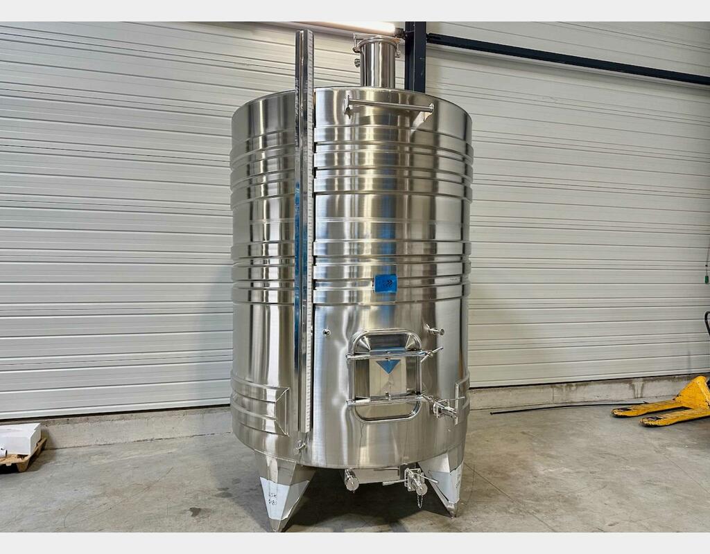 316L ss tank - Coil circuit 59.56 HL (5,956 litres) ARSILAC